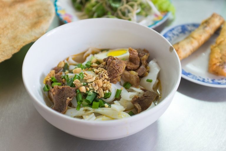 Mì Quảng ở Đà Nẵng và Hội An: chọn nhân và cách thưởng thức