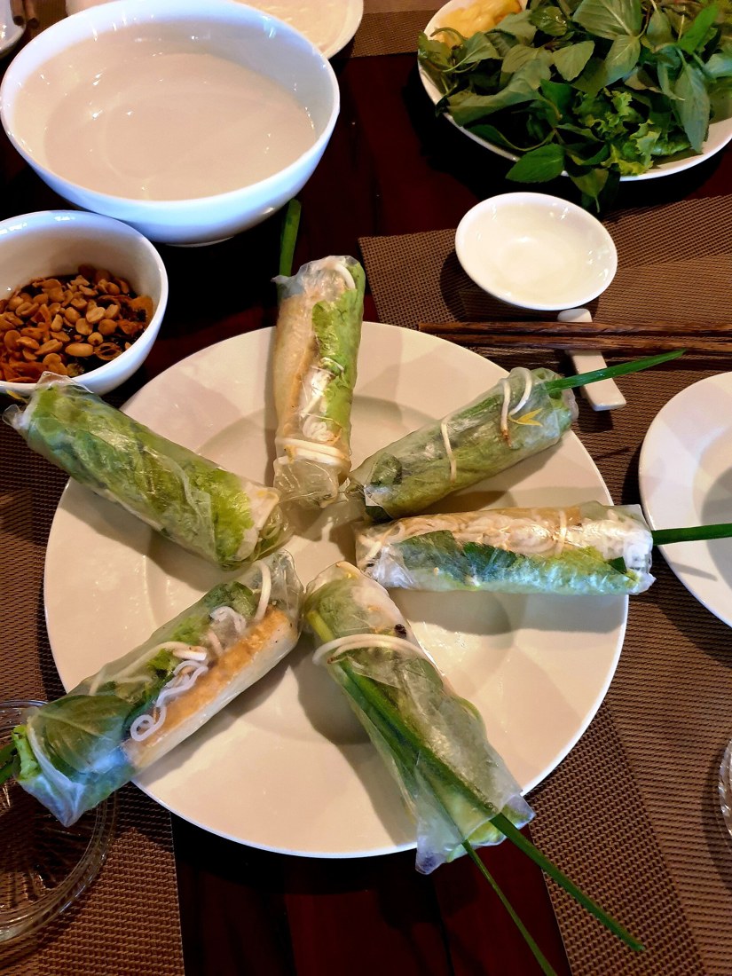 Đĩa gỏi cuốn trong ảnh tư liệu chụp tại Cái Bè