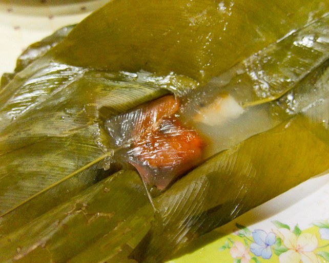Bánh bột lọc với lớp vỏ trong và nhân tôm